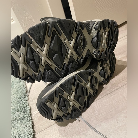 Boots - Picture 7 of 8